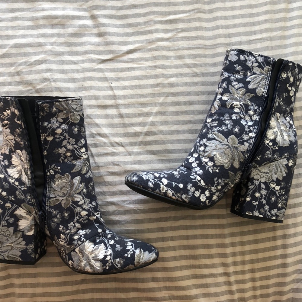 Merona booties
